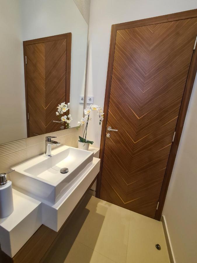 Lux Apartment In City Center Белград Экстерьер фото